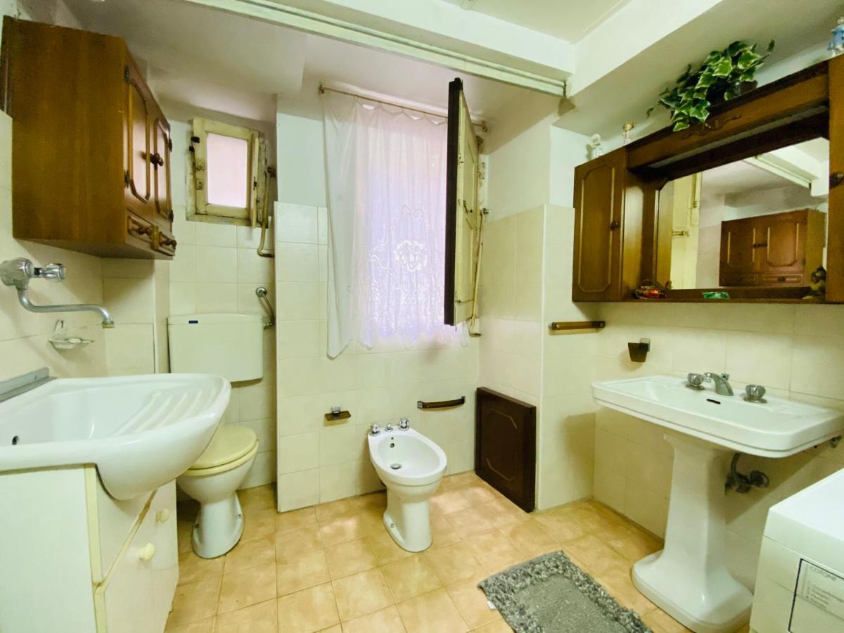 Zu Pippo'S House Apartment Catania Bagian luar foto