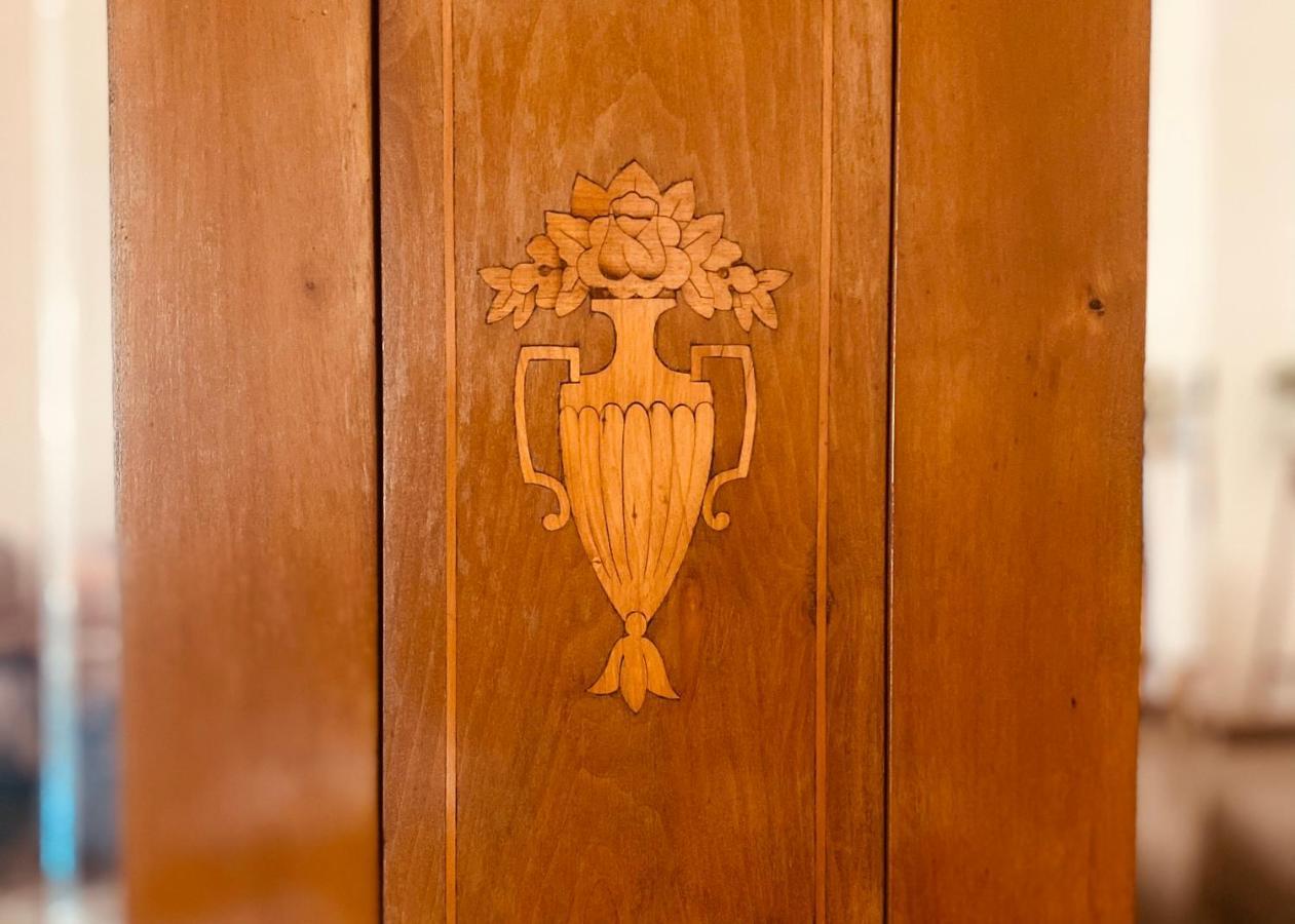 Zu Pippo'S House Apartment Catania Bagian luar foto