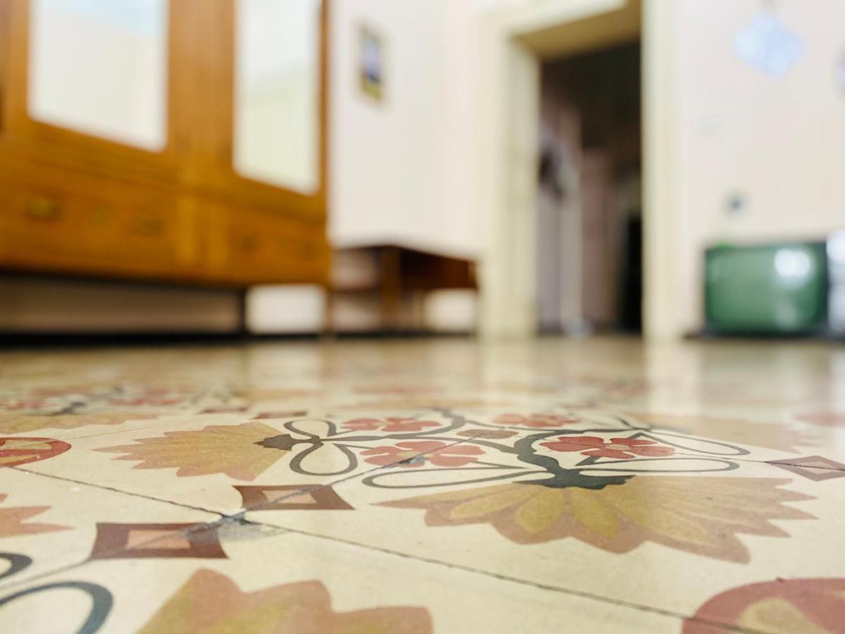 Zu Pippo'S House Apartment Catania Bagian luar foto
