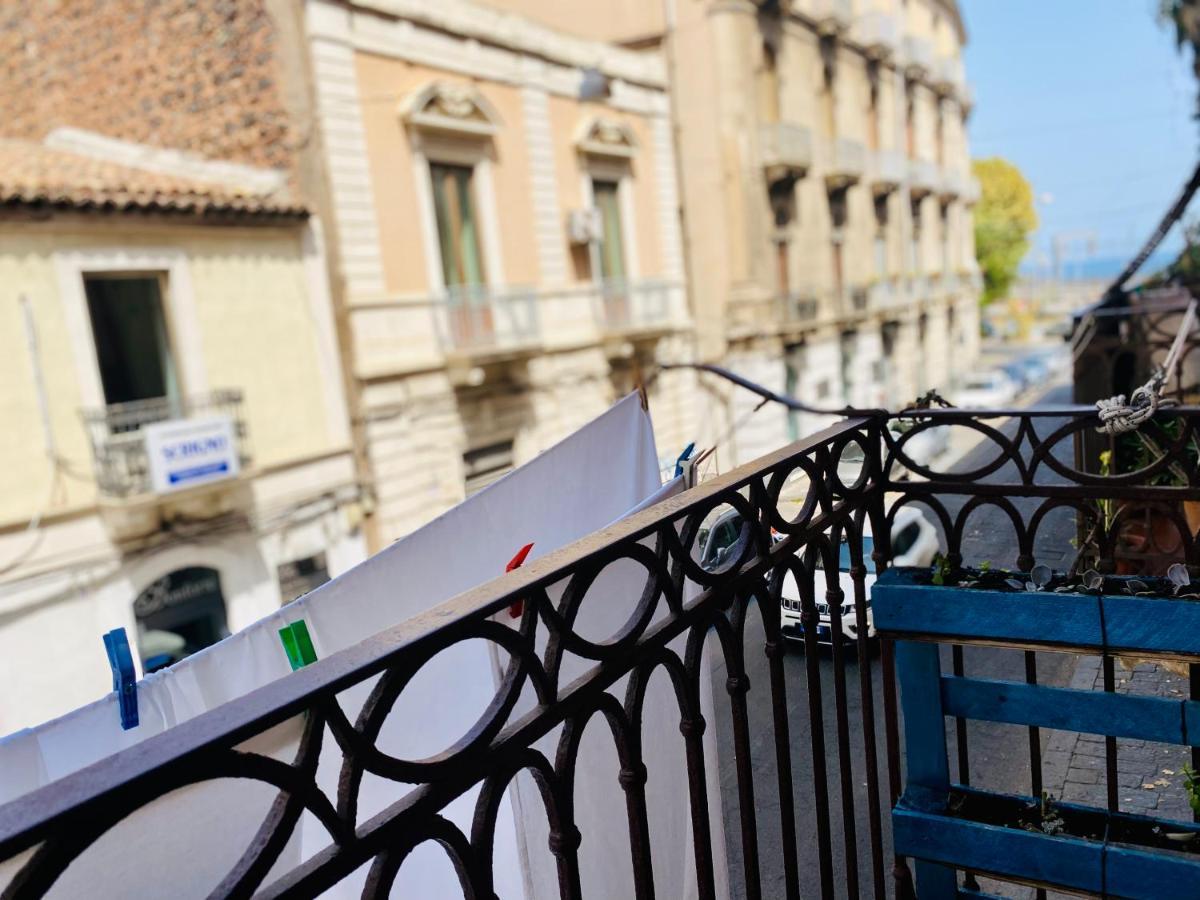 Zu Pippo'S House Apartment Catania Bagian luar foto