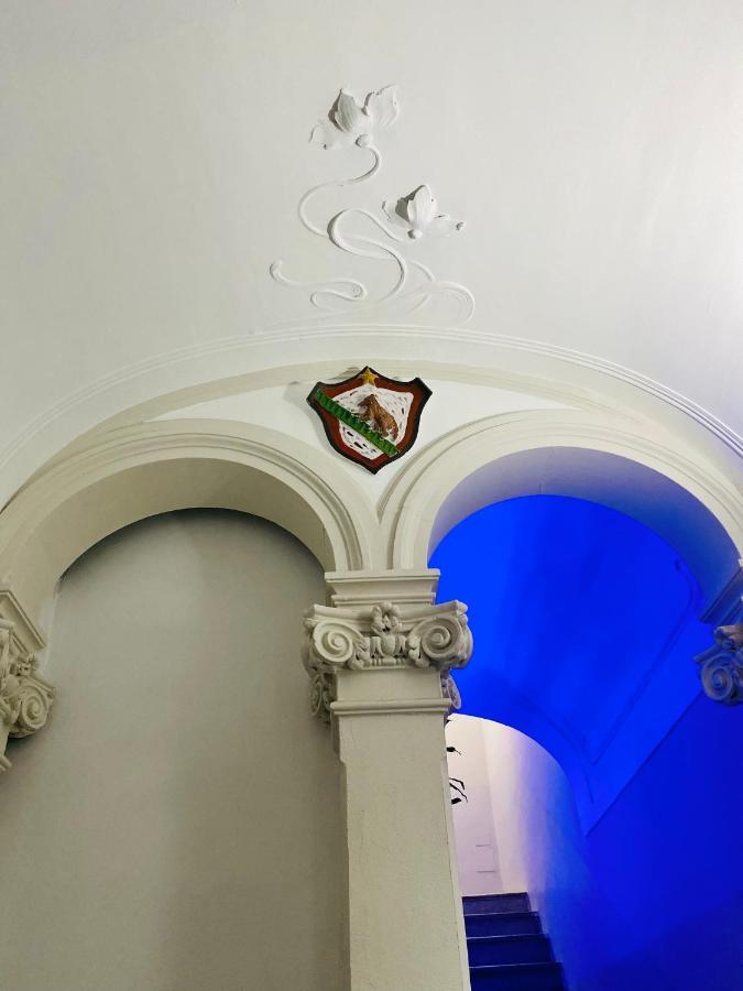 Zu Pippo'S House Apartment Catania Bagian luar foto