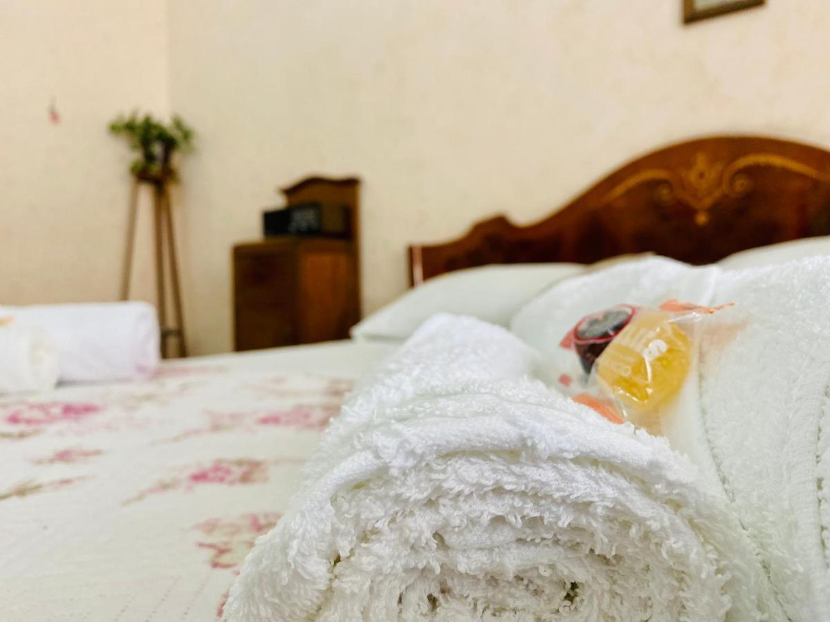 Zu Pippo'S House Apartment Catania Bagian luar foto